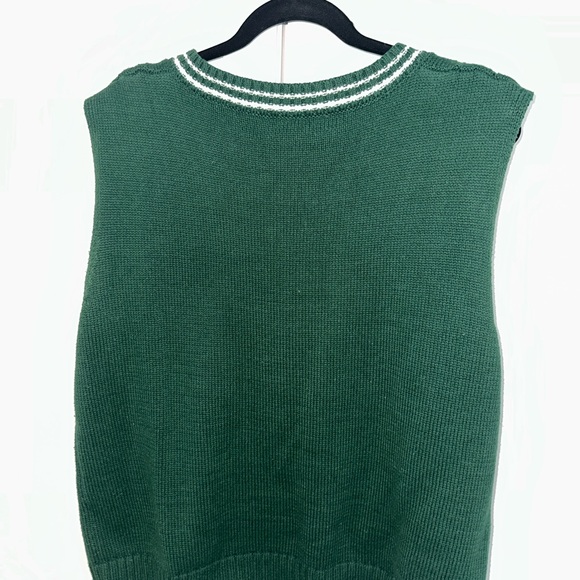 🍃 Forest Green Cable Knit Sweater Vest | Preppy V-Neck Knit - Picture 4 of 4